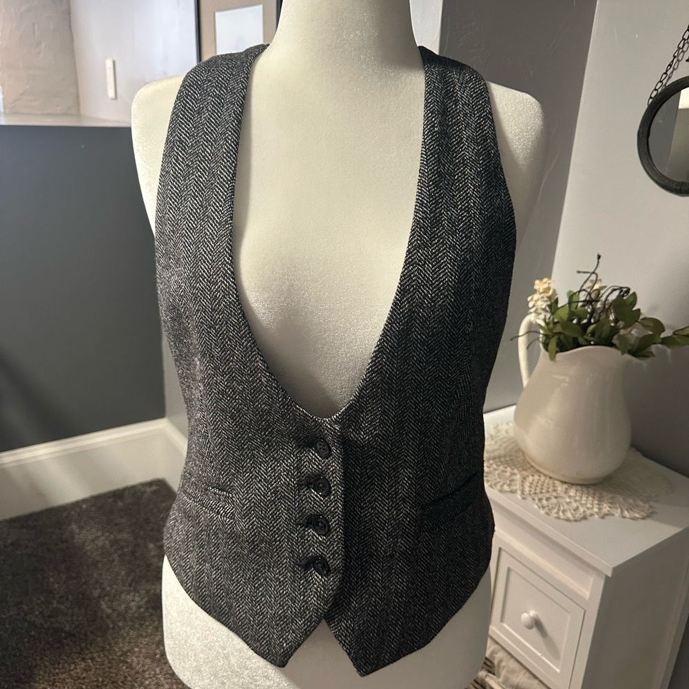Express Grey Houndstooth Black Floral Lace Vest